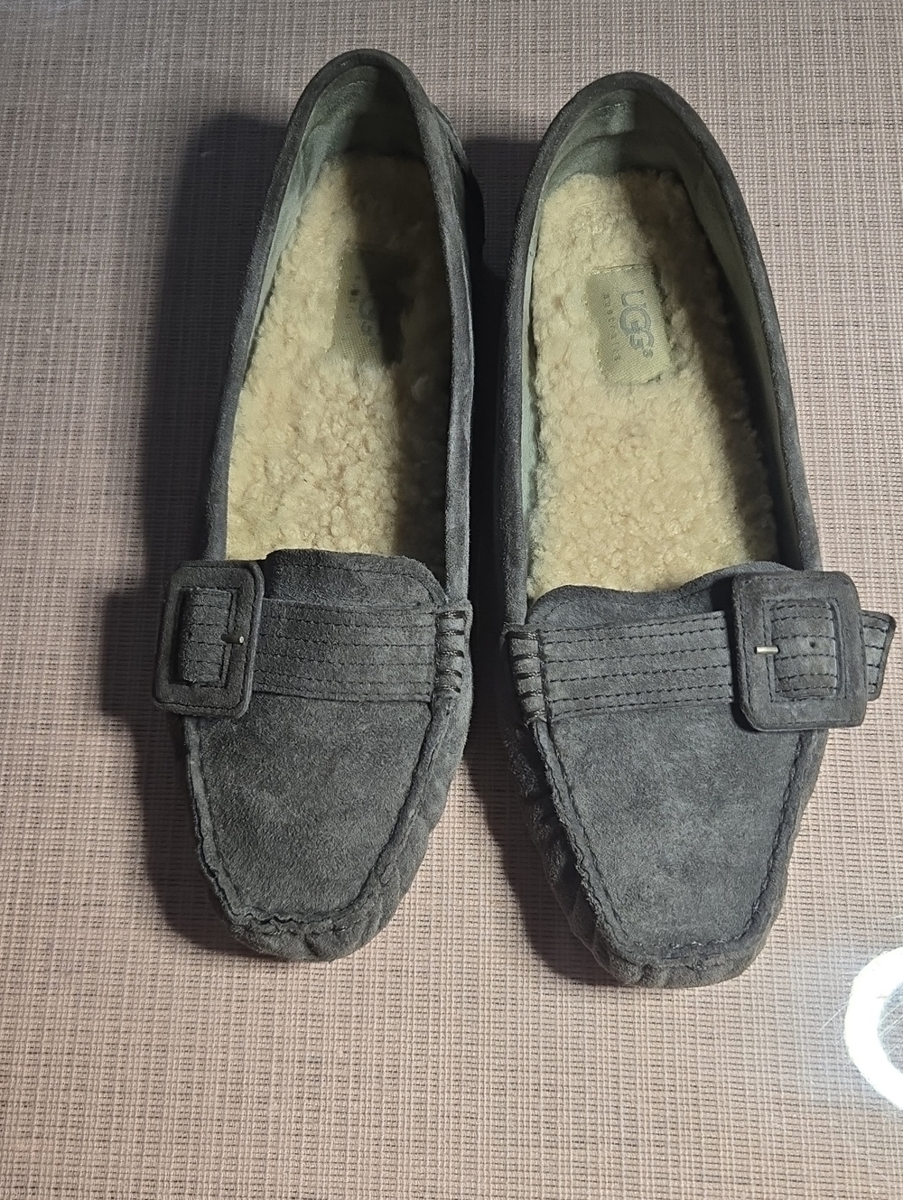 UGG Retreat gray Sherpa Lined Suede Leather Loafers Moccasin 5767 Women's Size 9
